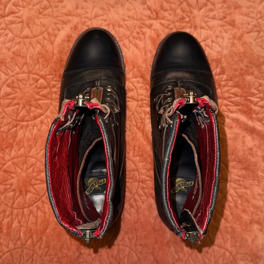 Freebird Liverpool Red Zipper Black Size 10 fit like 9.5 or small 10 - Picture 6 of 16